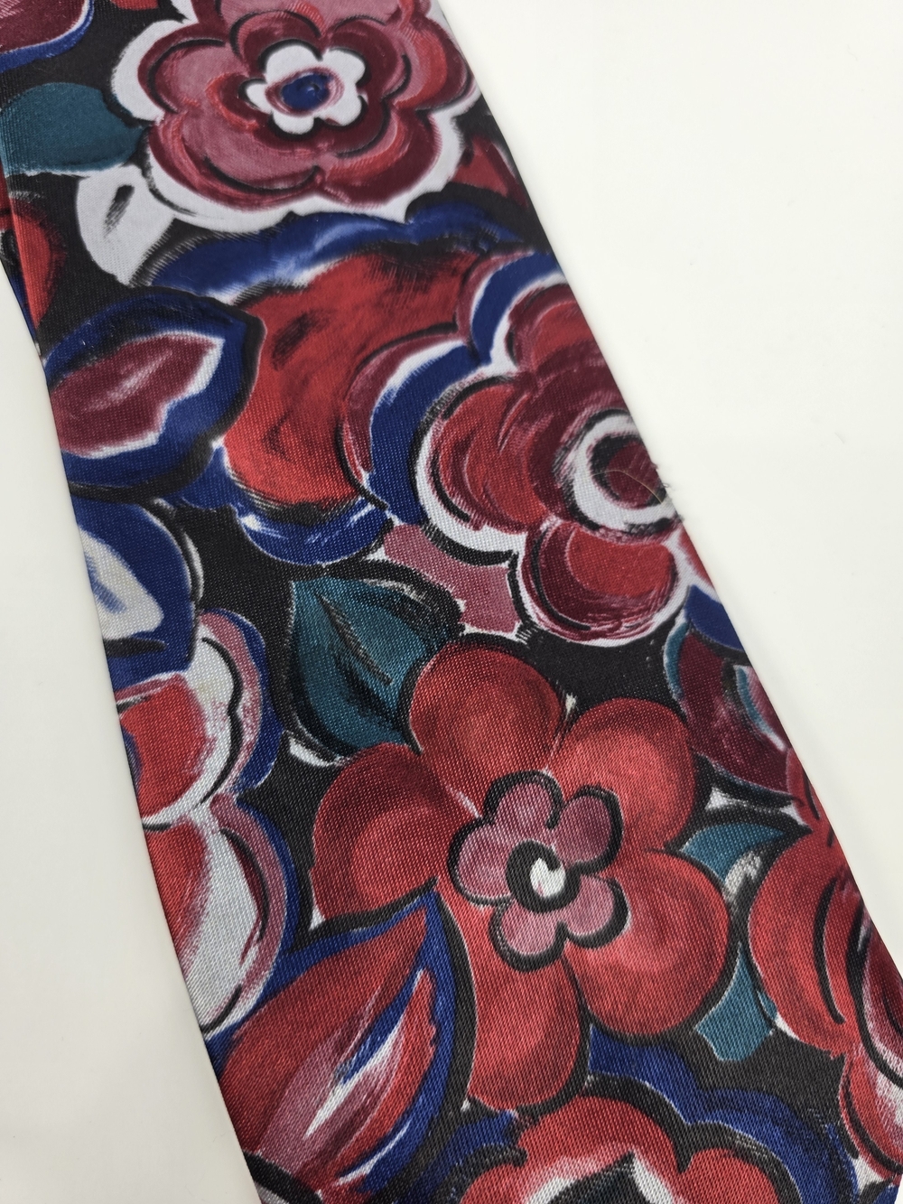 Vintage Andre Valentino Tie Made USA Abstract Red Blue 100% Polyester Necktie